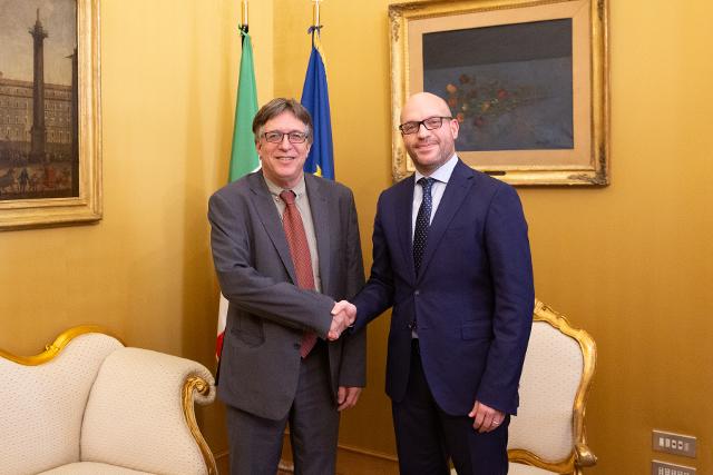 Il Presidente della Camera dei deputati, Lorenzo Fontana, con S.E. Alon Bar, Ambasciatore di Israele in Italia