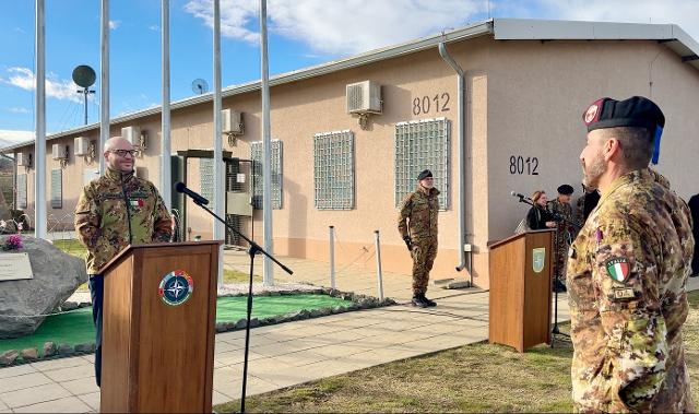 Il Presidente Fontana durante la sua visita al contingente militare italiano di stanza presso la base NATO di Novo Selo (Bulgaria)