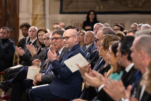 Il Presidente Lorenzo Fontana il un momento dell’evento “Ascoltare la storia, per non dimenticare. Testimonianze e ricordi dei ‘giusti’ italiani” con la partecipazione dell’Orchestra e coro dell’Accademia Teatro alla Scala