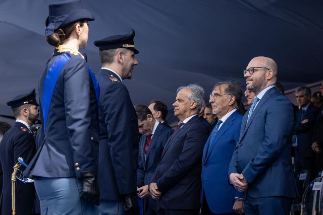 Il Presidente Fontana con il Presidente del Senato della Repubblica, Ignazio La Russa, e il Ministro dell'Interno, Matteo Piantedosi, durante la Cerimonia nazionale per il 172° Anniversario della Fondazione della Polizia, in Piazza del Popolo a Roma.