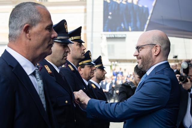 Il Presidente Fontana durante la Cerimonia nazionale per il 172° Anniversario della Fondazione della Polizia, in Piazza del Popolo a Roma.