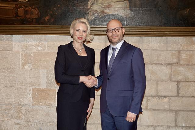 Il Presidente della Camera, Lorenzo Fontana, assieme alla Presidente dell'Assemblea Nazionale della Repubblica di Slovenia Urška Klakočar Zupančič.