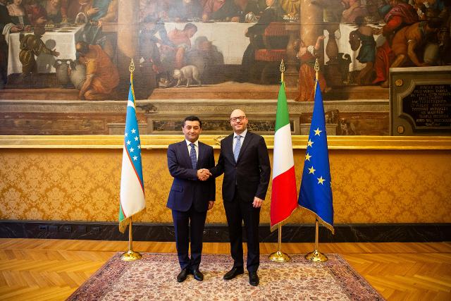 Il Presidente Lorenzo Fontana con il Ministro degli Affari esteri della Repubblica dell’Uzbekistan, Bakhtiyor Saidov
