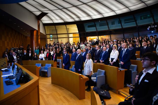 Il Presidente Lorenzo Fontana in un momento della Cerimonia conclusiva del progetto “Dalle aule parlamentari alle aule di scuola. Lezioni di Costituzione”  