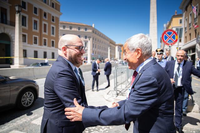 Il Presidente Lorenzo Fontana con il Presidente di Confcommercio, Giuliano Sangalli