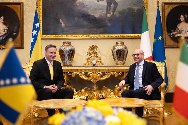 Il Presidente Lorenzo Fontana con il Presidente di turno della Presidenza tripartita di Bosnia Erzegovina, Denis Bećirović