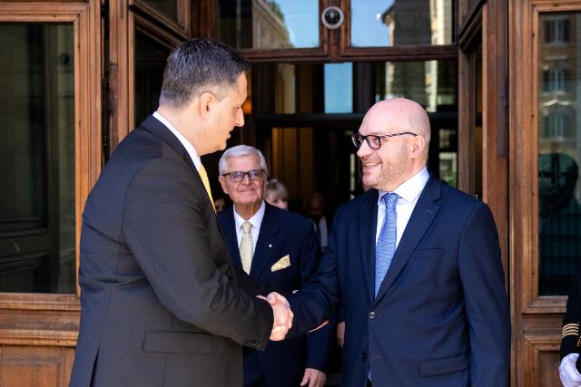 Il Presidente Lorenzo Fontana con il Presidente di turno della Presidenza tripartita di Bosnia Erzegovina, Denis Bećirović