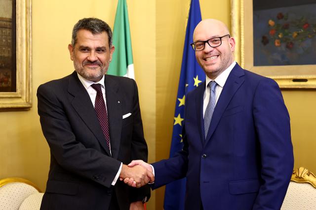 Il Presidente Fontana con l'Ambasciatore di Spagna in Italia, S.E. Miguel Ángel Fernández-Palacios