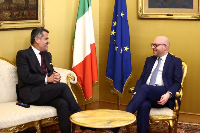 Il Presidente Fontana durante l'incontro con l'Ambasciatore di Spagna in Italia, S.E. Miguel Ángel Fernández-Palacios