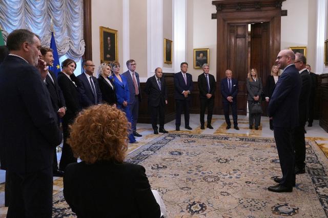 Il Presidente della Camera dei deputati, Lorenzo Fontana, con gli ospiti dell'evento “Rai: una grande storia italiana”, in occasione dei 100 anni della Radio e 70 anni della TV di servizio pubblico