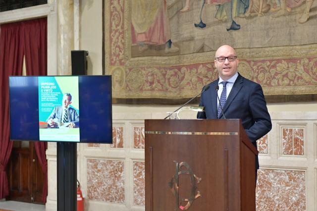 Il Presidente Fontana durante il suo intervento in occasione del Convegno “Ricordando Carlo Casini” nella  Sala della Regina a Montecitorio