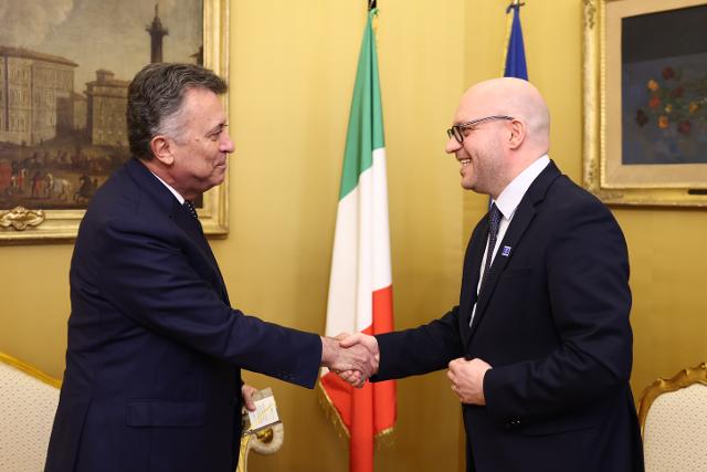 Il Presidente della Camera, Lorenzo Fontana, con l’Ambasciatore del Messico in Italia, S.E. Carlos García de Alba