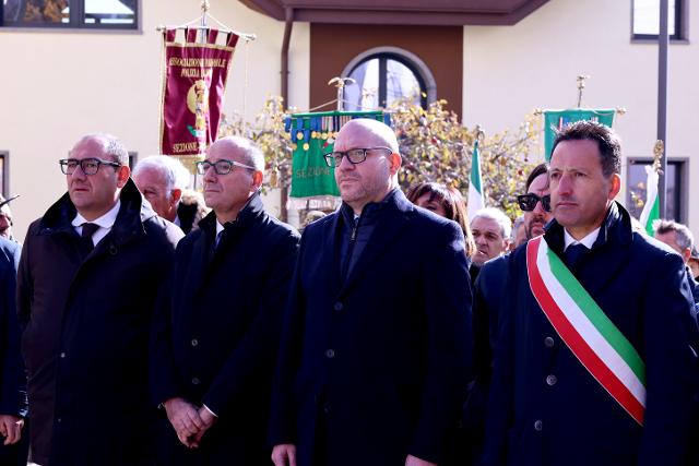 Il Presidente della Camera, Lorenzo Fontana, con il Vicepresidente della Regione Abruzzo Emanuele Imprudente, il Presidente della Commissione parlamentare di controllo sull’attività degli enti gestori di forme obbligatorie di previdenza e assistenza so