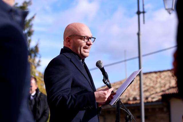 Il Presidente della Camera, Lorenzo Fontana, durante l'indirizzo di saluto alla commemorazione dell’81° anniversario dell’Eccidio dei Limmari