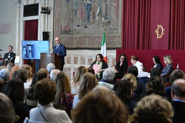 Il Presidente Fontana rivolge il suo indirizzo di saluto all’evento “Donne, Rappresentanza, Democrazia” in occasione della Giornata internazionale della donna