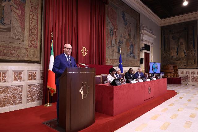 Il Presidente Lorenzo Fontana in un momento del convegno “Il diritto di restare” in occasione della Giornata Mondiale dell’Africa