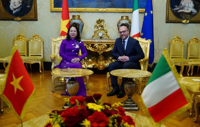 Il Presidente Fontana con il Vice Presidente della Repubblica Socialista del Vietnam, Vo Thi Anh Xuan.