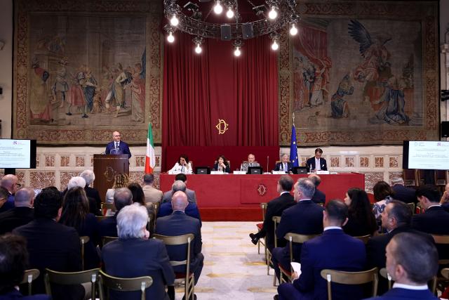 Un momento del convegno “Il patrimonio degli Enti previdenziali: assetti organizzativi, scelte di portafoglio e risultati di gestione” promosso dalla Commissione parlamentare di controllo sull’attività degli Enti gestori di forme obbligatorie ...