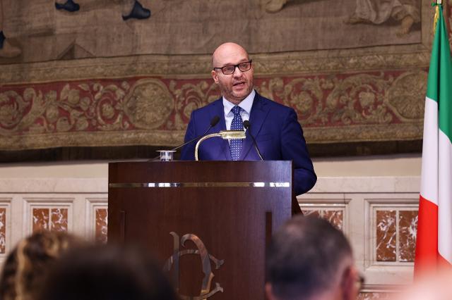 Il Presidente Fontana durante il suo indirizzo di saluto al convegno “Il patrimonio degli Enti previdenziali: assetti organizzativi, scelte di portafoglio e risultati di gestione” 