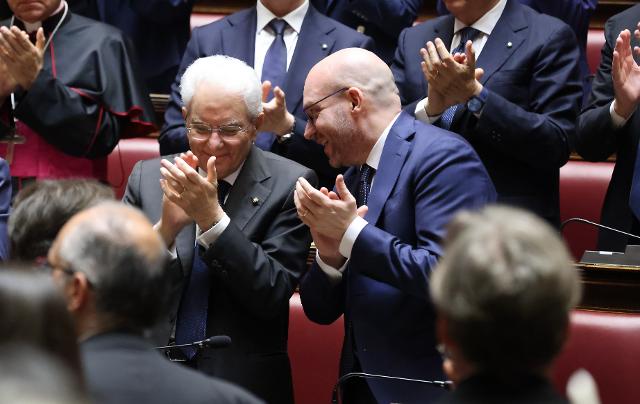 Il Presidente della Camera dei deputati, Lorenzo Fontana, in Aula, assieme al Presidente della Repubblica, Sergio Mattarella.