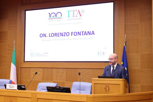 Il Presidente Lorenzo Fontana durante il suo saluto all’evento di celebrazione del centenario dell’Agenzia per la promozione all’estero e l’internazionalizzazione delle imprese italiane (ICE)