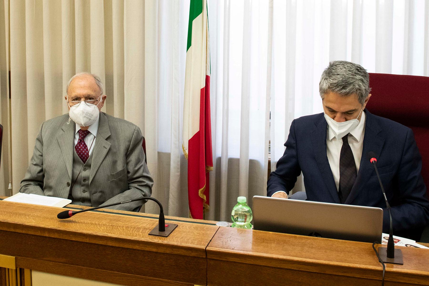 Il Presidente della Consob, Paolo Savona e il Presidente della Commissione parlamentare di inchiesta sulla tutela dei consumatori, Simone Baldelli