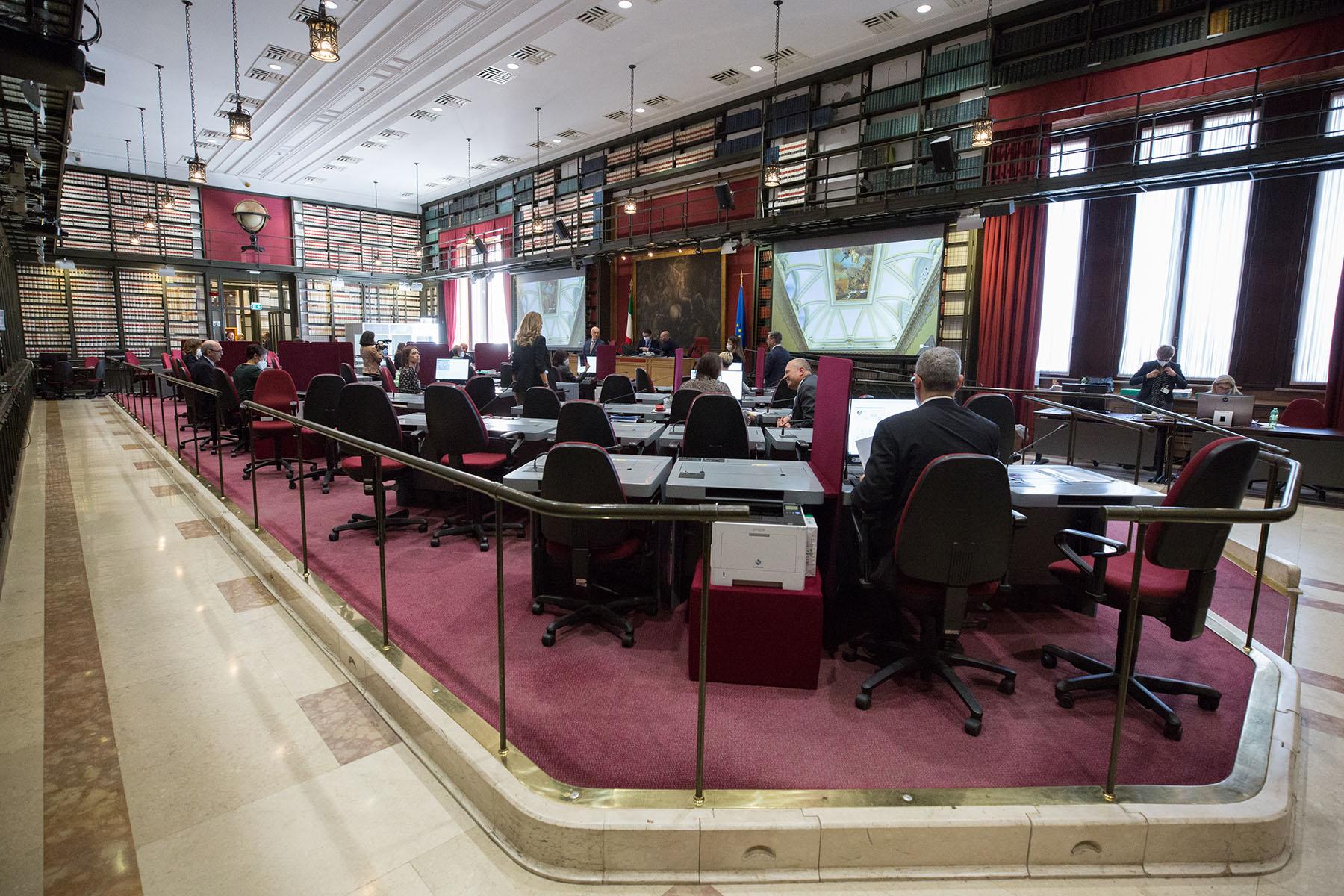 I primi adempimenti dei deputati eletti nella XIX legislatura
