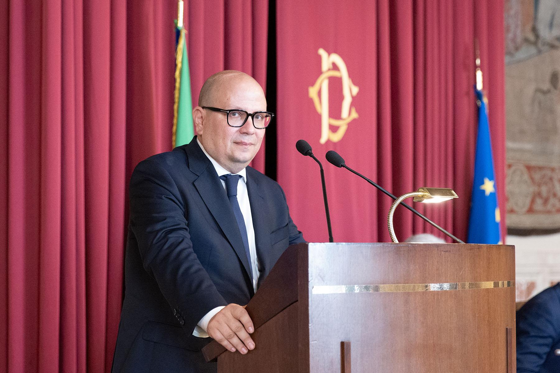 Il Presidente della IX Commissione "Trasporti, poste e telecomunicazioni", Salvatore Deidda