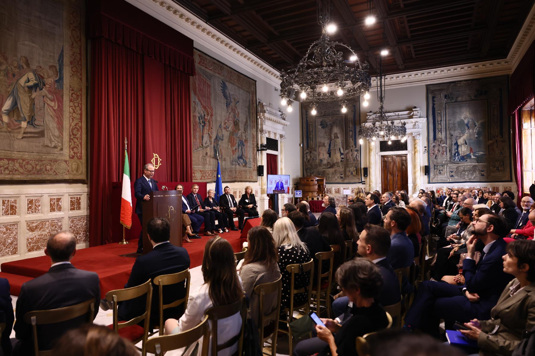 Presso la Sala della Regina di Montecitorio il convegno "Insieme per una salute globale: una proposta multidisciplinare". Saluti del vicepresidente Giorgio Mulè